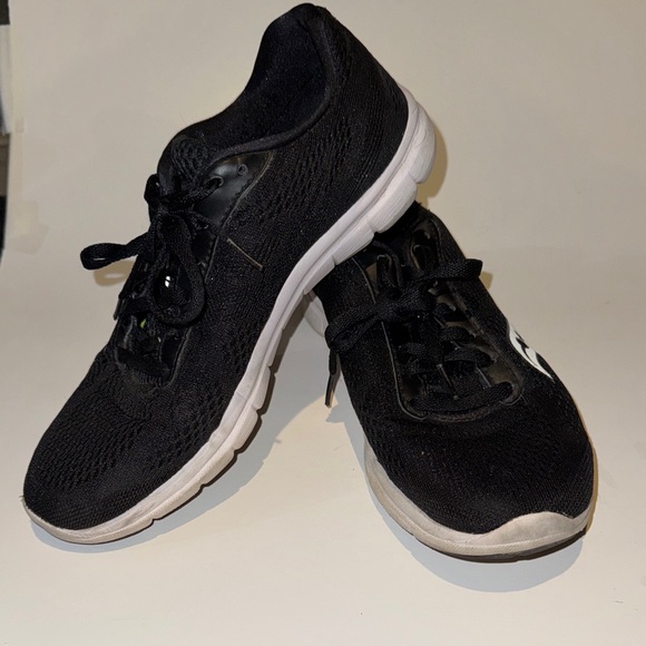 Saucony Women’s Grid Ideal Running Shoe | Black White | Size 10 | Lightweight - Picture 2 of 8